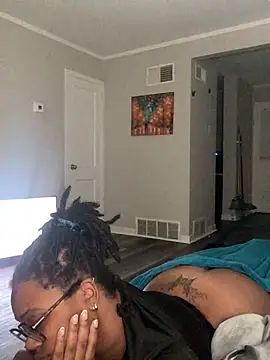 Snapshot of SweetHoneyBunz chatting on October 2025 04:16:01 AM SweetHoneyBunz online show from October 2025 04:16:01 AM