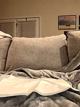 Snapshot of SweetHoneyBunz chatting on November 2025 12:32:02 AM SweetHoneyBunz online show from November 2025 12:32:02 AM