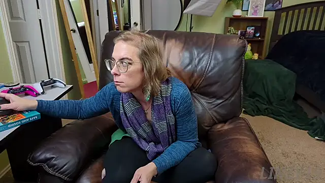 Linzy 19 online show from January 2025 03:58:01 AM