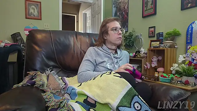 Linzy 19 online show from January 2025 04:55:02 PM