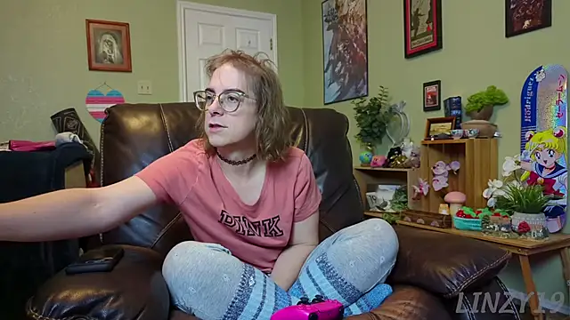 Linzy 19 online show from January 2025 03:40:02 AM