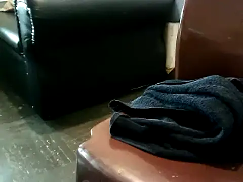 Snapshot of Yardie_bone chatting on January 2025 07:49:01 AM Yardie bone online show from January 2025 07:49:01 AM