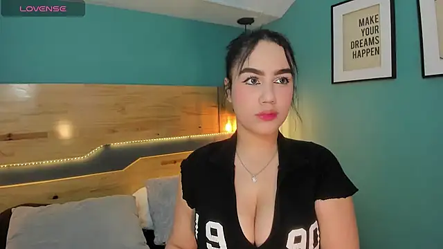 emily roberts1 online show from January 2025 12:32:02 PM