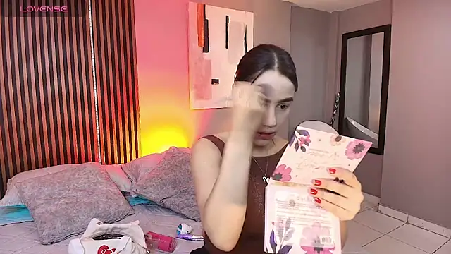 emily roberts1 online show from October 2025 01:06:02 PM