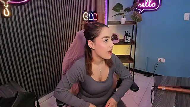 emily roberts1 online show from October 2025 04:25:02 AM