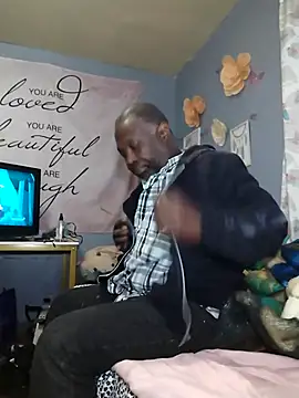 Snapshot of macnificent1fr chatting on February 2025 11:25:02 PM macnificent1fr online show from February 2025 11:25:02 PM