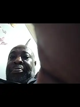 Snapshot of macnificent1fr chatting on October 2025 02:01:02 AM macnificent1fr online show from October 2025 02:01:02 AM