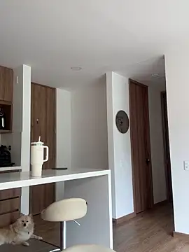 Helenbronwx online show from December 2024 05:51:02 PM