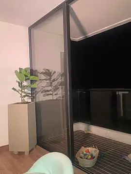 Helenbronwx online show from December 2024 02:13:01 AM