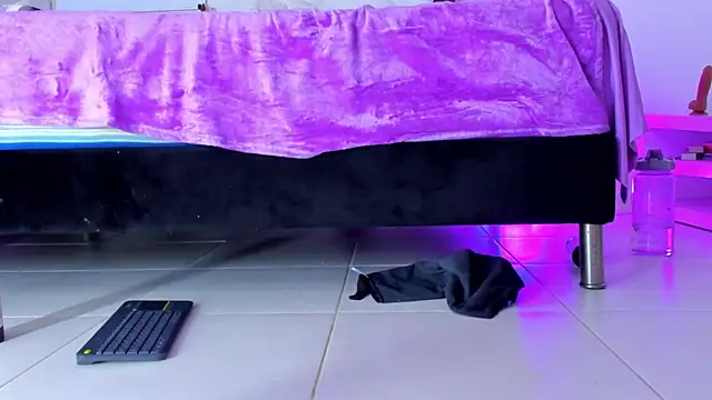 Snapshot of AnastaciaBlake chatting on December 2024 05:37:01 AM AnastaciaBlake online show from December 2024 05:37:01 AM