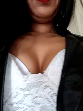 Astrid-- online show from February 2025 07:58:02 PM