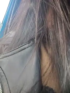 Astrid-- online show from November 2025 07:40:02 PM