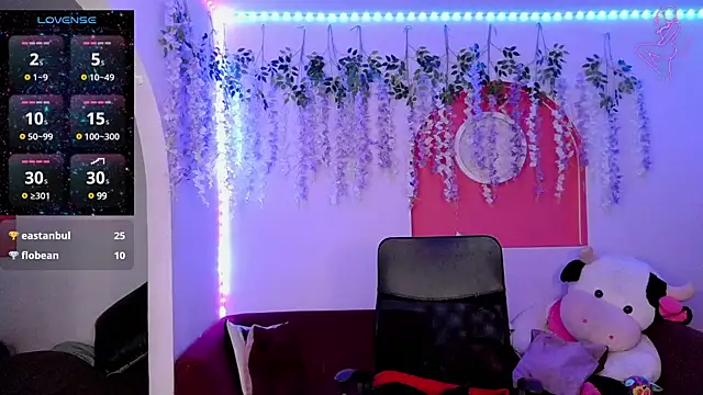 Snapshot of ValentinaMiller_ chatting on February 2025 06:24:01 PM ValentinaMiller online show from February 2025 06:24:01 PM