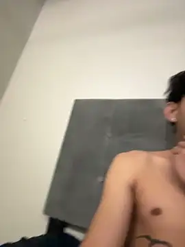 CarlosA64781635 online show from January 2026 12:53:02 PM