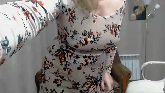 Snapshot of koroleva70 chatting on February 2025 07:16:01 PM koroleva70 online show from February 2025 07:16:01 PM