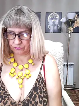 Snapshot of koroleva70 chatting on September 2025 10:18:01 AM koroleva70 online show from September 2025 10:18:01 AM