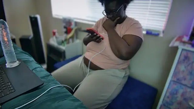 Yagurl  west online show from February 2025 08:42:02 PM