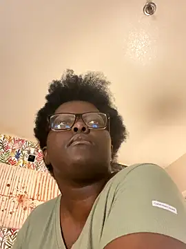 Yagurl  west online show from November 2025 10:32:02 PM