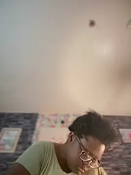 Yagurl  west online show from November 2025 08:53:01 PM