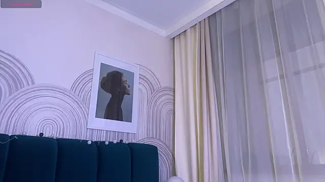 viviann evans online show from December 2025 01:43:01 AM