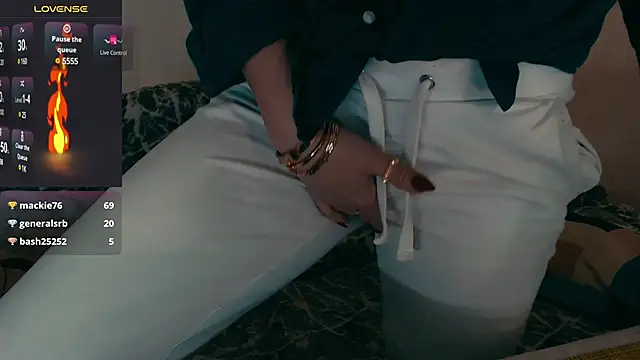 ElysonLang online show from March 2025 08:32:02 PM