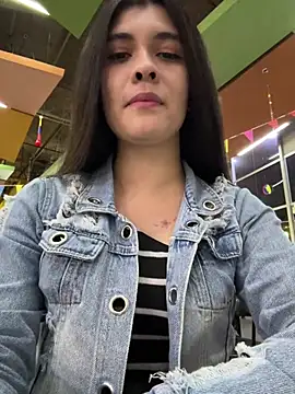Snapshot of ambar-adaams chatting on July 2026 12:46:02 AM ambar-adaams online show from July 2026 12:46:02 AM