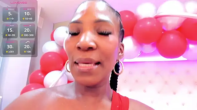 kimmturner online show from October 2025 01:01:02 PM