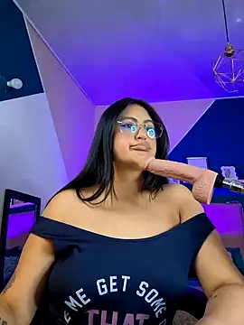 Snapshot of Amber_gold_ chatting on February 2025 01:11:02 PM Amber gold online show from February 2025 01:11:02 PM