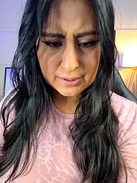 Snapshot of Amber_gold_ chatting on November 2025 03:42:02 AM Amber gold online show from November 2025 03:42:02 AM