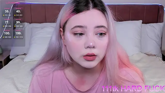   KawaiiYuki   online show from January 2025 08:40:02 AM