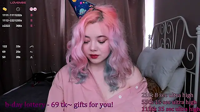   KawaiiYuki   online show from February 2025 09:21:01 AM