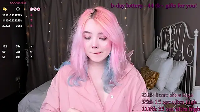   KawaiiYuki   online show from February 2025 08:50:02 AM