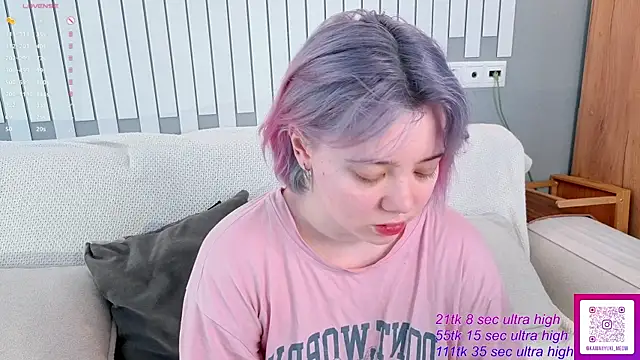   KawaiiYuki   online show from April 2026 07:50:01 AM