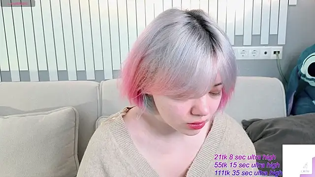 Snapshot of __KawaiiYuki__ chatting on May 2026 03:57:02 AM KawaiiYuki online show from May 2026 03:57:02 AM