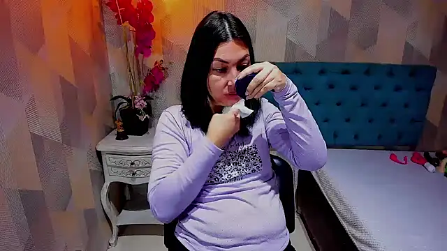 Snapshot of AdaFawxx chatting on January 2026 04:27:01 AM AdaFawxx online show from January 2026 04:27:01 AM