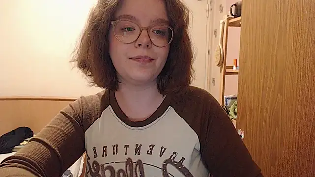 Chmiri cb online show from March 2025 05:04:01 PM