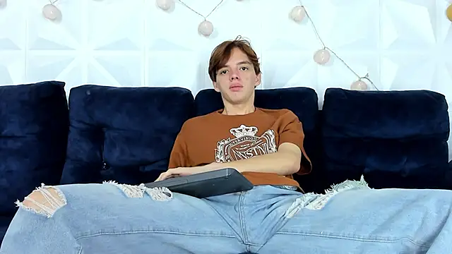 daniel hot03 online show from February 2025 01:14:02 PM