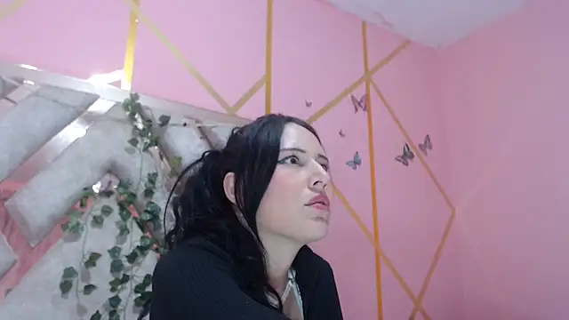 nadescomthxx online show from February 2025 09:53:01 AM