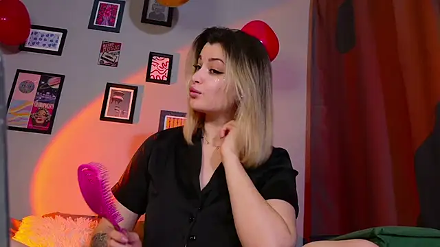 LancasterLady online show from February 2025 11:58:01 AM