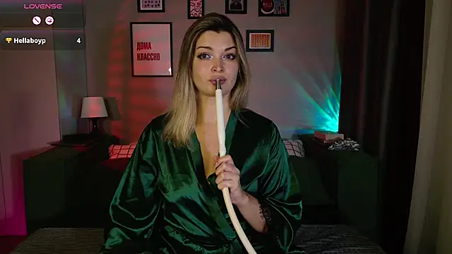 LancasterLady online show from October 2025 02:51:02 PM