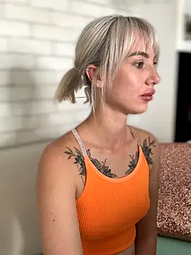 MiaMinx online show from October 2025 12:55:01 AM