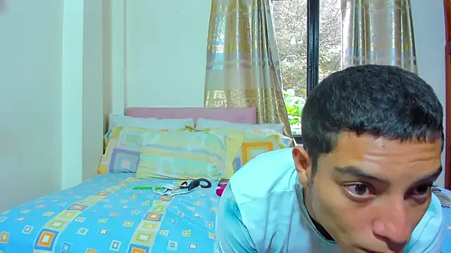 Snapshot of AnderAndMartina chatting on March 2025 01:28:02 PM AnderAndMartina online show from March 2025 01:28:02 PM