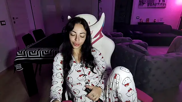 Chloe Ricci online show from November 2025 04:44:01 AM