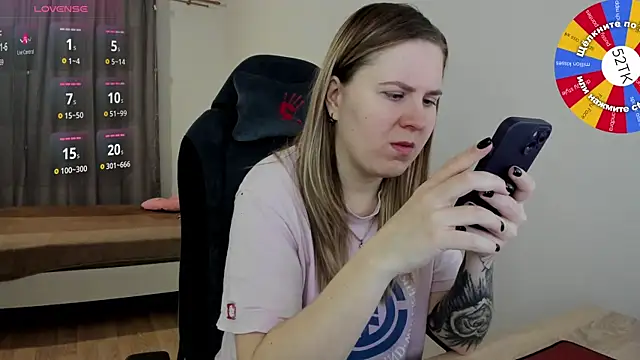 Olivia Munk online show from February 2025 03:01:02 AM