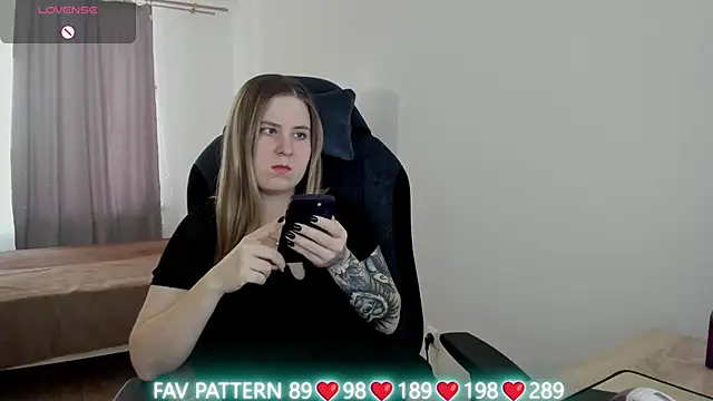 Olivia Munk online show from March 2025 06:59:01 AM