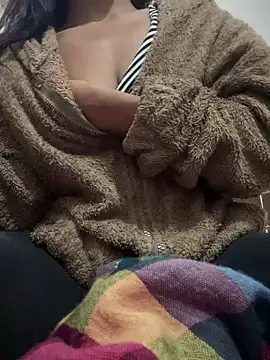 PARI Hun online show from December 2024 03:11:02 AM