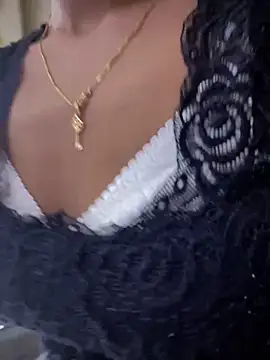 PARI Hun online show from February 2025 11:37:02 PM