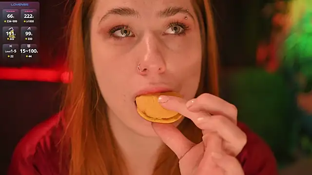 Snapshot of Claudia_and_elon_ chatting on December 2024 12:27:01 AM Claudia and elon online show from December 2024 12:27:01 AM