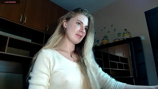 Snapshot of Aqualen chatting on October 2025 12:36:01 PM Aqualen online show from October 2025 12:36:01 PM