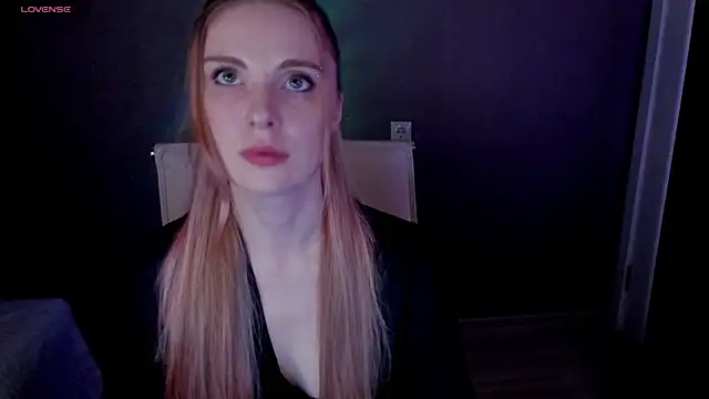 Snapshot of Aqualen chatting on November 2025 12:16:02 PM Aqualen online show from November 2025 12:16:02 PM